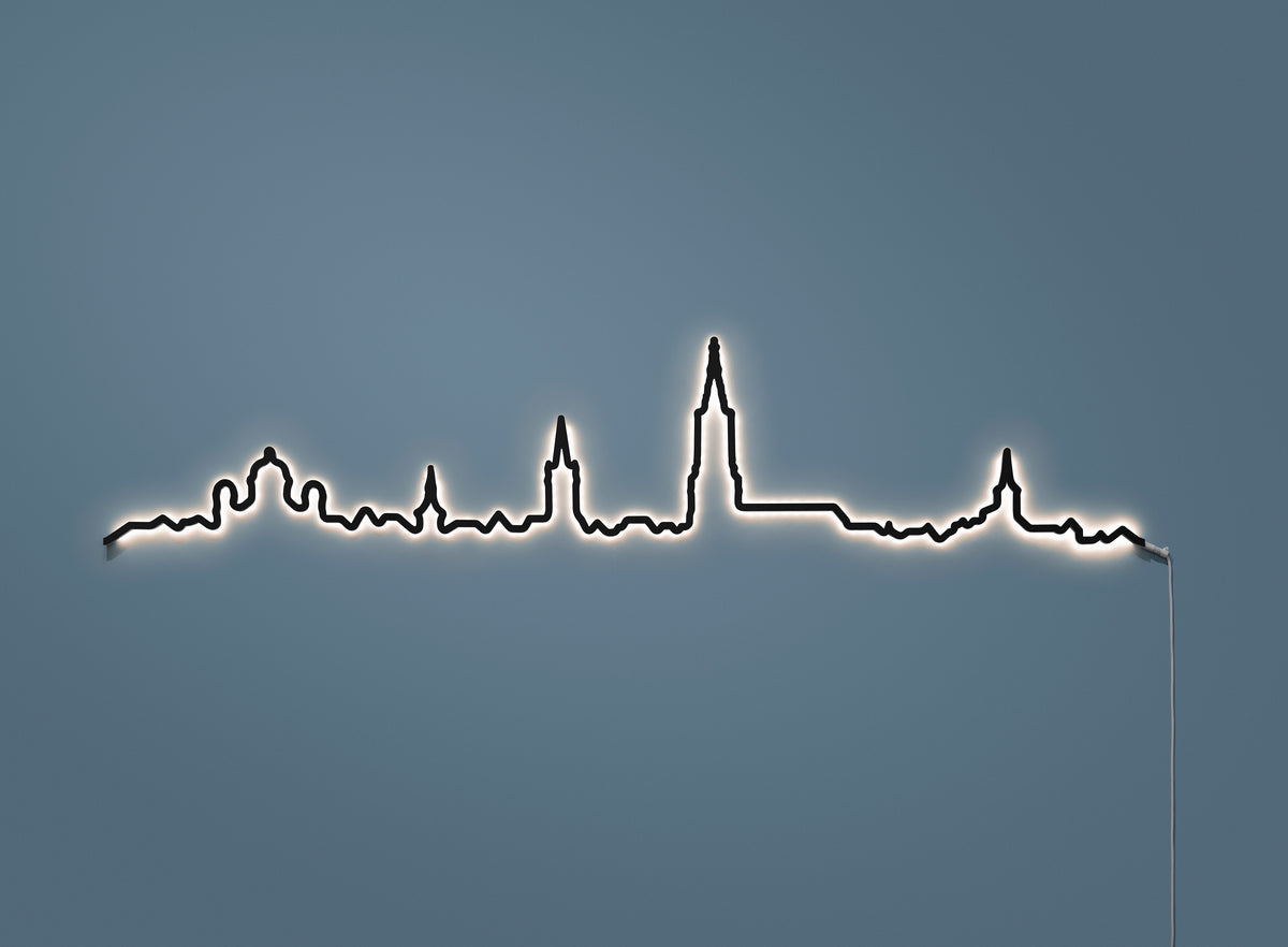 Kontura Skyline Bern in Schwarz, beleuchtet an der Wand #Farbe_Schwarz